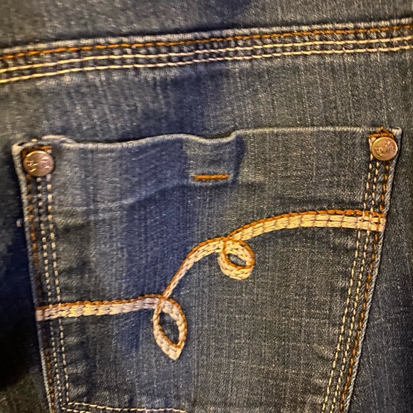 LEI plus sized jeans. - Picture 2 of 6